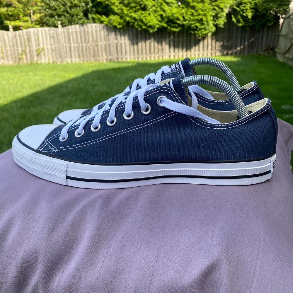 EUC Converse All Star Chuck Taylor Low Navy Blue  US Men's 10 / Women 12 M9697